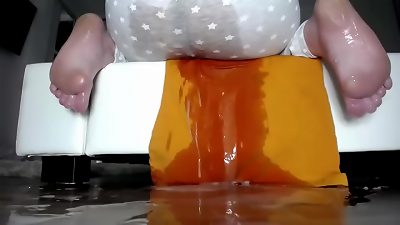 She make dirty all the floor with meaty cum