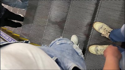 Venezuelan lady gropes Me On The Stairs Of The Mall!!!