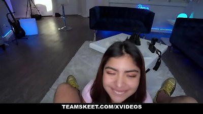 lovely honey Hazel Heart shows Off Her jizz-shotgun gargling skills