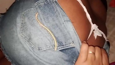 plumper crente da bunda grande deixa seu entiado foder sua buceta gostosa achando que era o marido