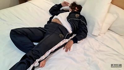 teenage schoolgirl wakes up so horny at her friend&acute;s home. She got preggo