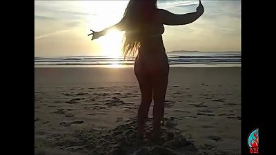 live on the beach - conclude in red