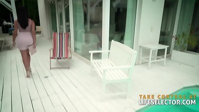 Bedroom Intrigue with Sybil, Alyssia & Friends