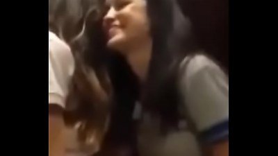 Hermosas colegialas venezolanas teniendo rico sexo en el ba&ntilde;o de culegio, full video https://iir.ai/PorNCF