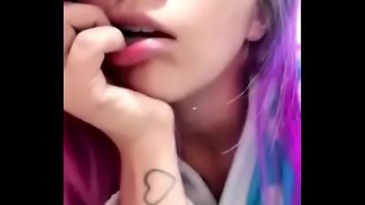 Se ve que mi compa&ntilde;era de clase me extra&ntilde;a / videollamada