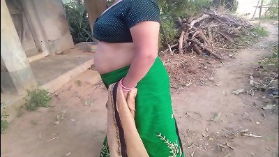 Bhabhi in green sari nails under tree in the field hardcore Bhabhi bang-out