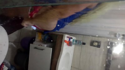 tiny nephew enters my tub