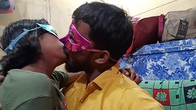 Married Indian duo Having hookup On new year Night In full Desi Homemade style In muddy Hindi