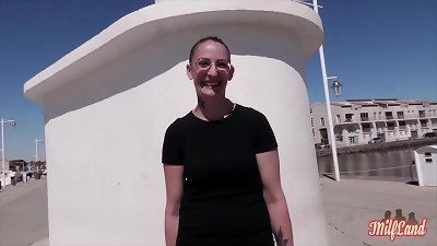 Arianna has an ass made for hookup part 1