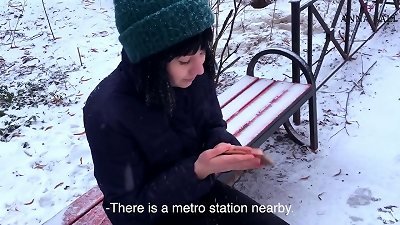 I Helped the stranger to warm up, guzzled all my spunk