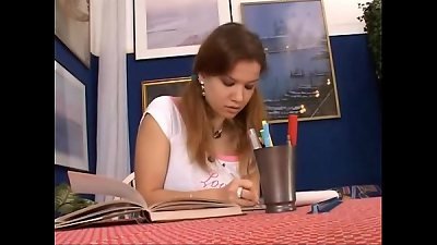 Incesti Casalinghi escene 1 | More videos with this girl - likefucker.com