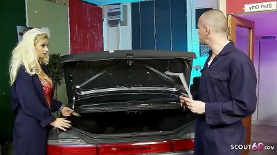 meaty Monster boobs worker girl Katie Kaliana seduce to harsh plow at her Job