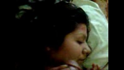 Villa . Le encanta chupar