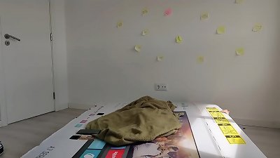 penetrating step daughter-in-law through a hole in a box