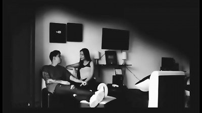 Youtuber famoso tiene sexo con amiga