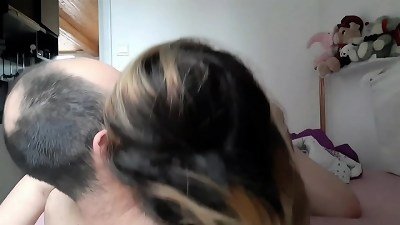 My colombian housemate like to be ravaged hard enough to groan with sheer pleasure when she jizzes