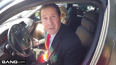 Caught on CCTV! Wife sucks off cop to get her husband off