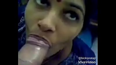 Desi bhabi ko dark-hued land chusaya1