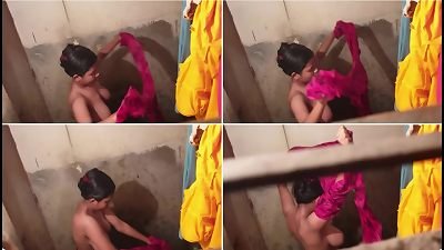 Geeta bhabhi cuckold hubby by ex boyfriend in shower hardcore Bhabhi hook-up