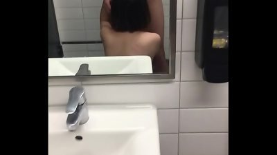 rapid hookup at UCSD Geisel library