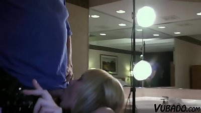 mature guy Exploiting The inexperienced Model