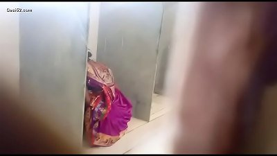 Desi lady public toilet pissing spy