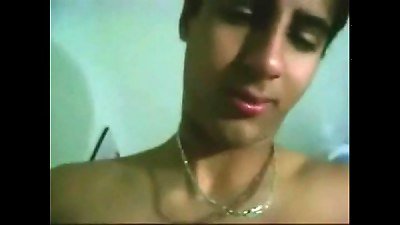 Pamela traindo o noivo