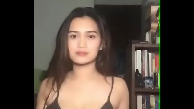 Yannah Hernandez in fabulous black top dances warm