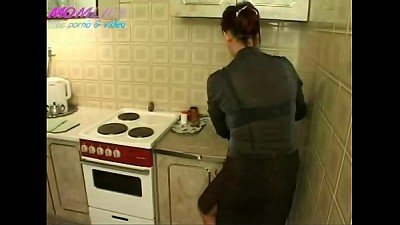 momlick.com zreloe porno mother son-in-law group fuck-a-thon