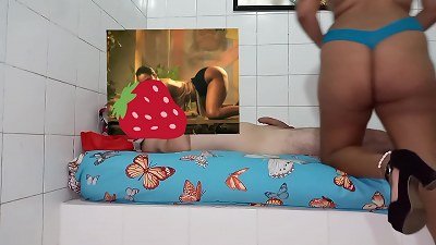 I TOLD MY acquaintance TO COME TO watch NETFLIX AND HE concludes UP blowing